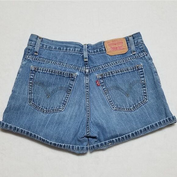 VINTAGE Levi's High Rise Daisy Duke Denim Shorts - Picture 8 of 11